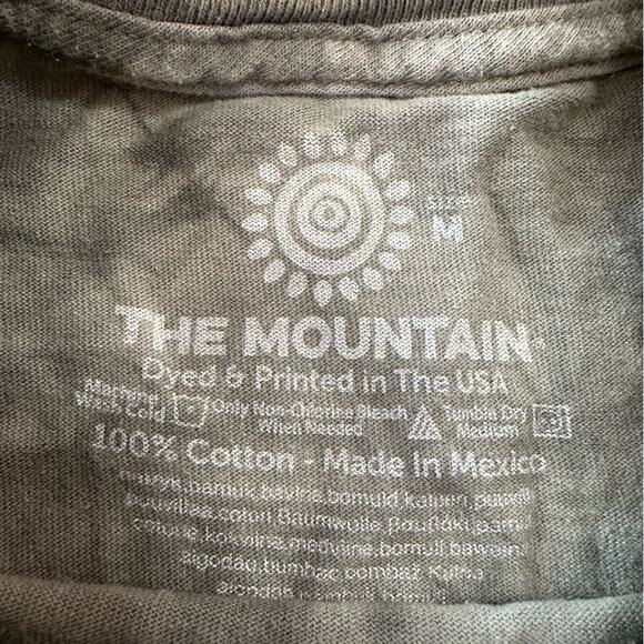 The Mountain 2014 Seacrest Wolf Preserve Graphic Tee Size M - Picture 2 of 6